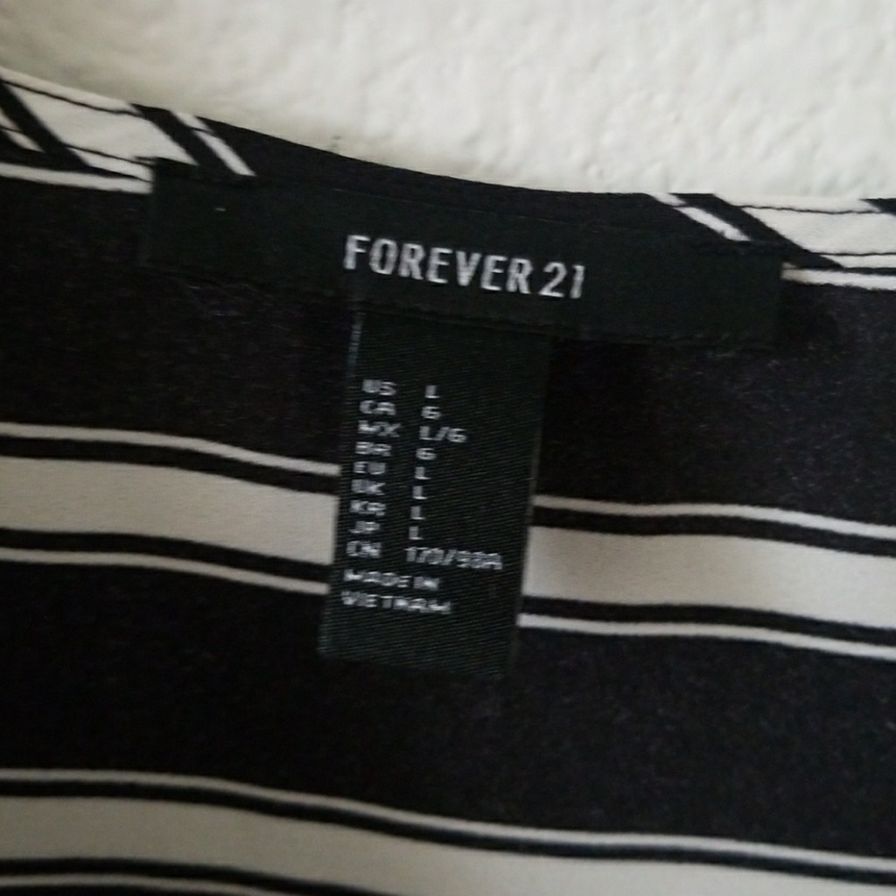 Stripes dress - Picture 2 of 4